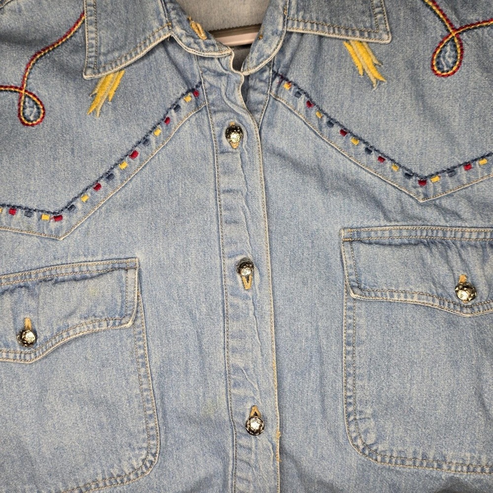 Vintage‎ Denim Western Shirt Embroidered Details Light Wash Long Sleeve